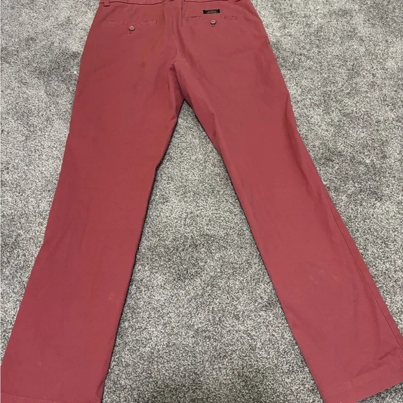 Banana Republic Aiden Chino coral color like new condition . Worn once. 32/32 - Picture 3 of 10